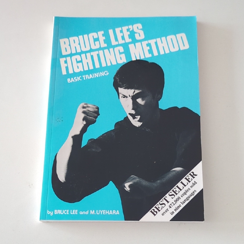 Brand New Bruce Lee's Fighting Method Book - Vintage Reprint From The 70s